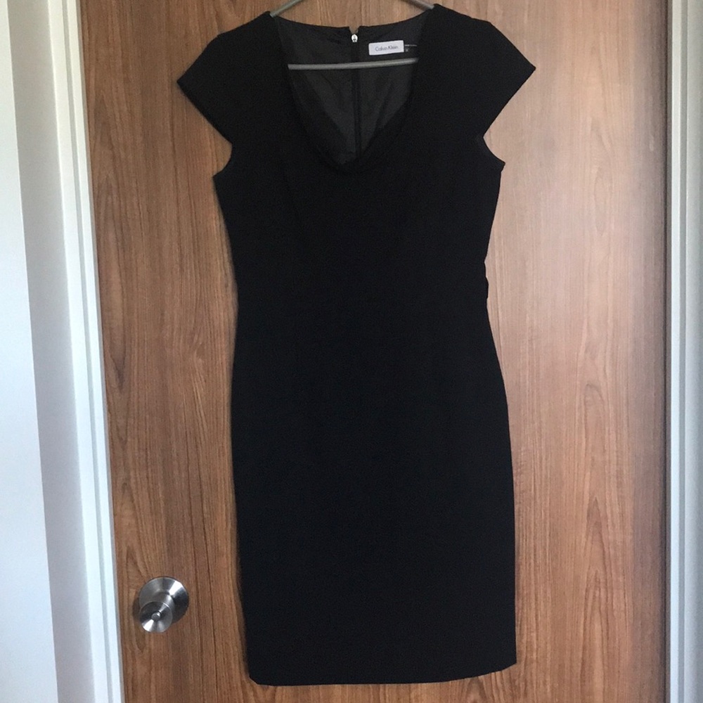 2 for $15🔥 Calvin Klein cap sleeve dress sz 4